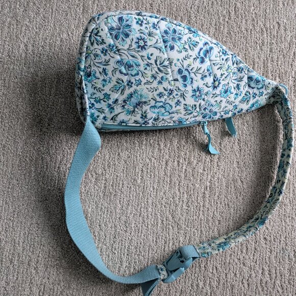 Vera Bradley Sling - Picture 3 of 4